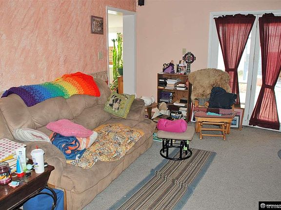 3rd image of 830 Swan Pl