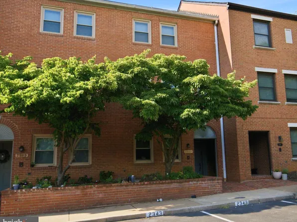2343 9th St S, Arlington, VA 22204