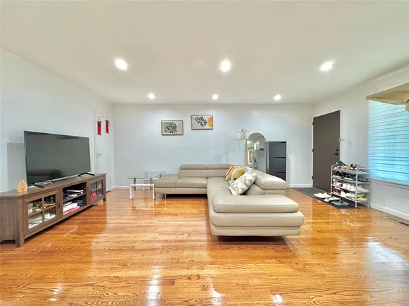 20426 45th Drive, Bayside, NY 11361