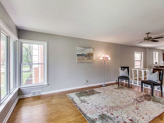 5th image of 8253 Lawndale Ave