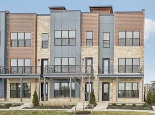 2250 Quarry Trails Dr, Columbus, OH 43228