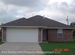 332 NW 120th St, Oklahoma City, OK 73114