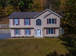 18 Greystone Ct, Wantage, NJ 07461