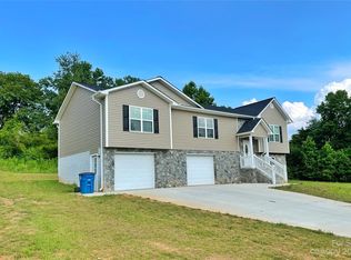 107 Green Fields Ln, Morganton, NC 28655