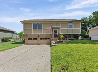 1406 SE 2nd St, Lees Summit, MO 64063