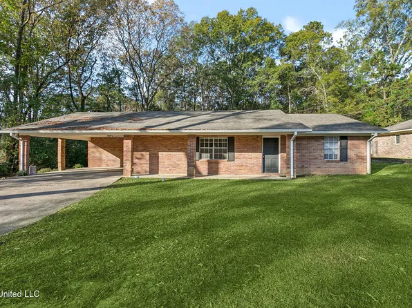 427 Lakeview Ave, McComb, MS 39648