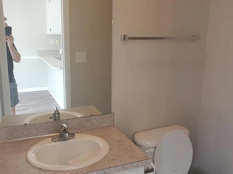 2315 Vineyard Dr #B4 — Photo 15