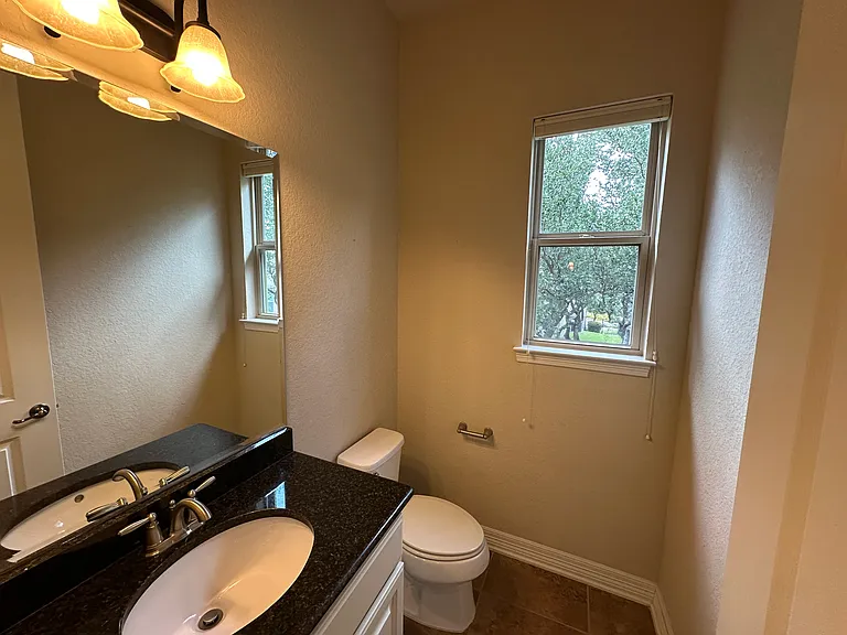 111 El Cielo — Photo 9