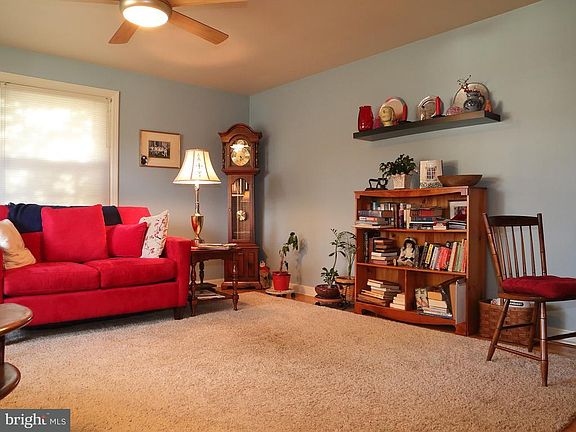5th image of 1116 Colonial Rd
