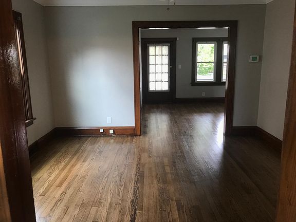 5th image of 2194 Wyandotte Ave #2