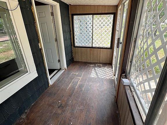 5th image of 2428 Central Ave