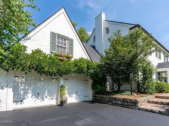 4th image of 2325 Woodford Pl