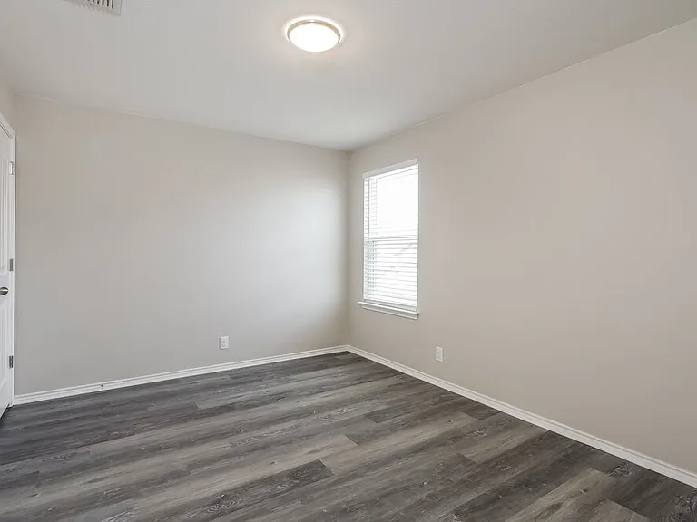 8903 Bowen Br — Photo 15