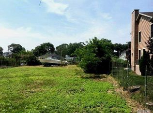 61 Roosevelt Blvd, Massapequa, NY 11758