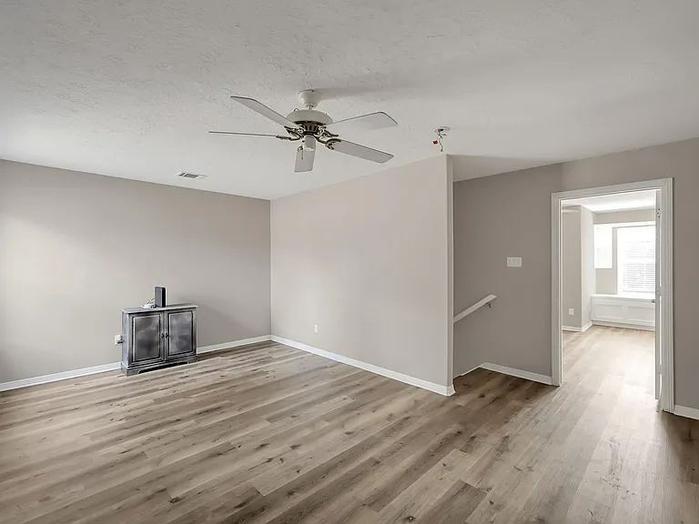 12102 Mustang Ave — Photo 13
