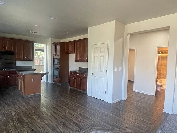 5th image of 8576 Derwood Ct