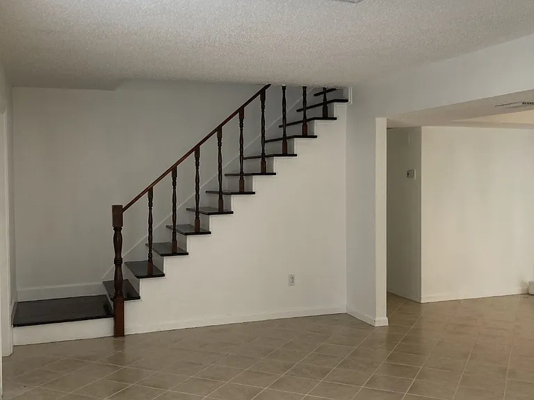 1243 Kinglet Ter — Photo 20