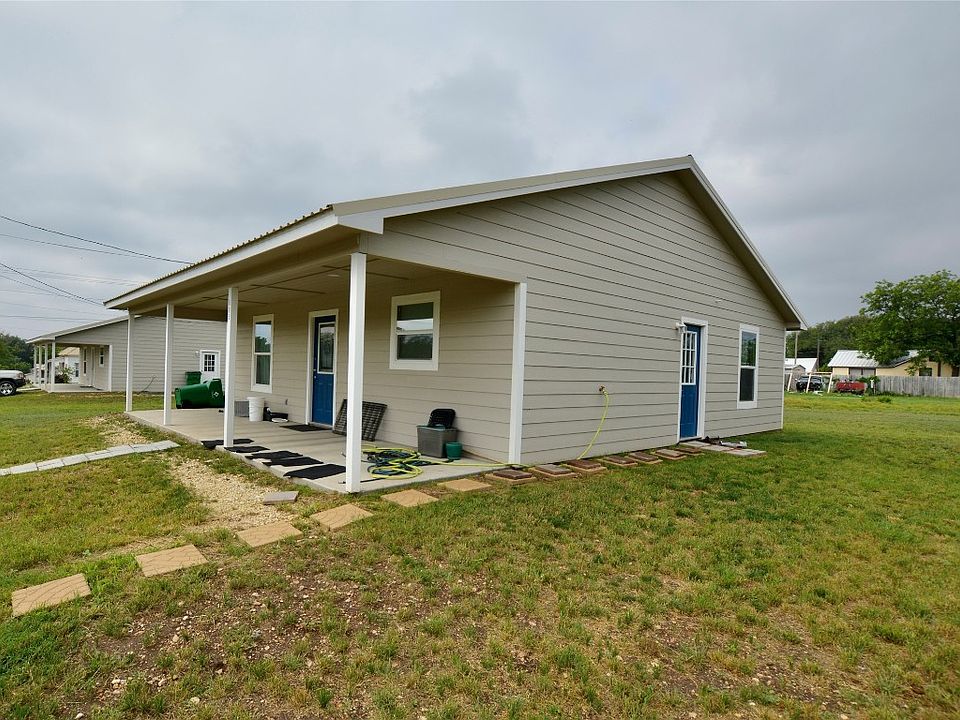 805 Hutchings St, Goldthwaite, TX 76844 Zillow
