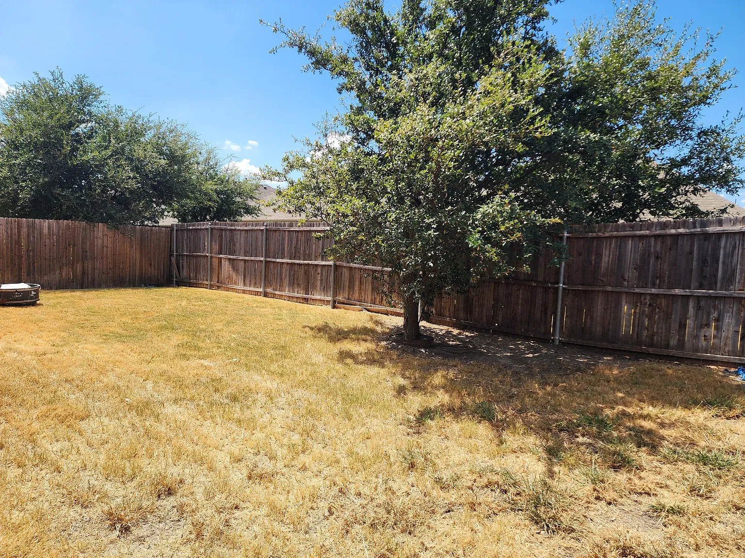 5 bed, 2928 sqft, $2,999 — Photo 2