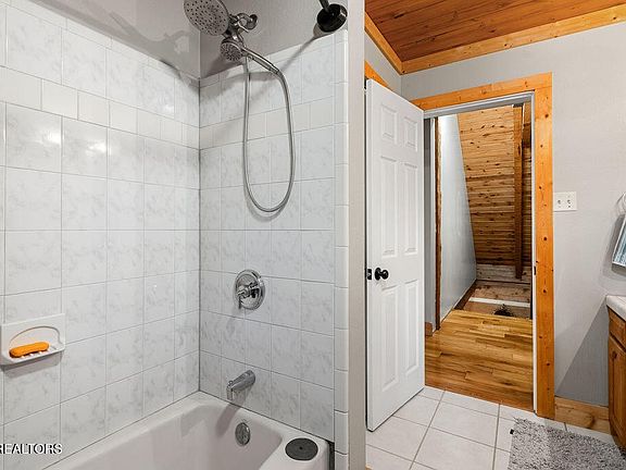 24th image of this home