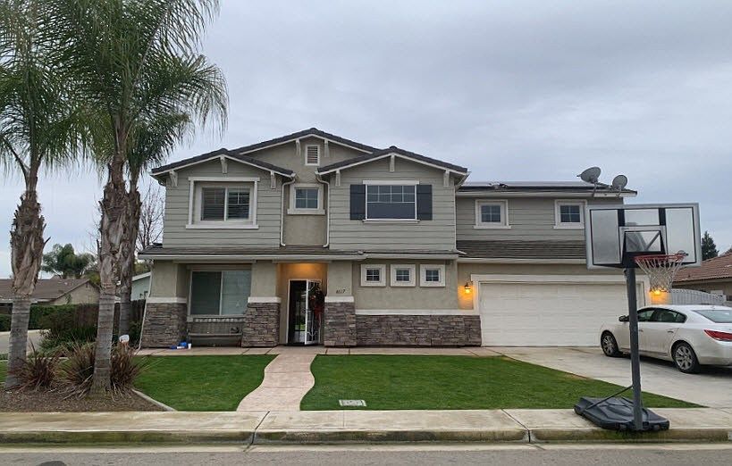 1st image of 4027 E Hillcrest Ave