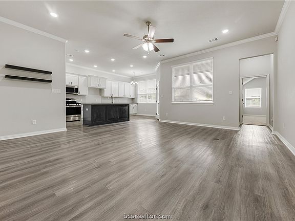 2nd image of 6219 Southern Cross Dr