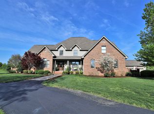 8255 Old Lovelaceville Rd, Paducah, KY 42001