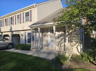 2662 College Hill Cir, Schaumburg, IL 60173