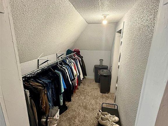 4th image of 609 S 17th St
