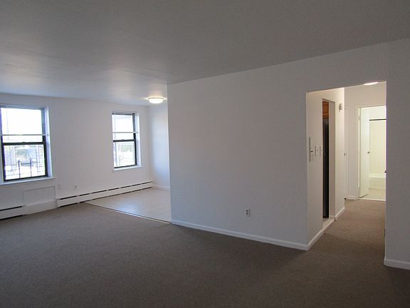 2nd image of 999 E 108th St APT 1C