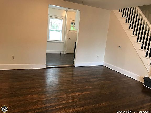 3rd image of 2113 24th St #1