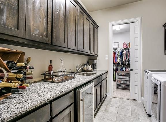 4th image of 2821 Piersall Dr