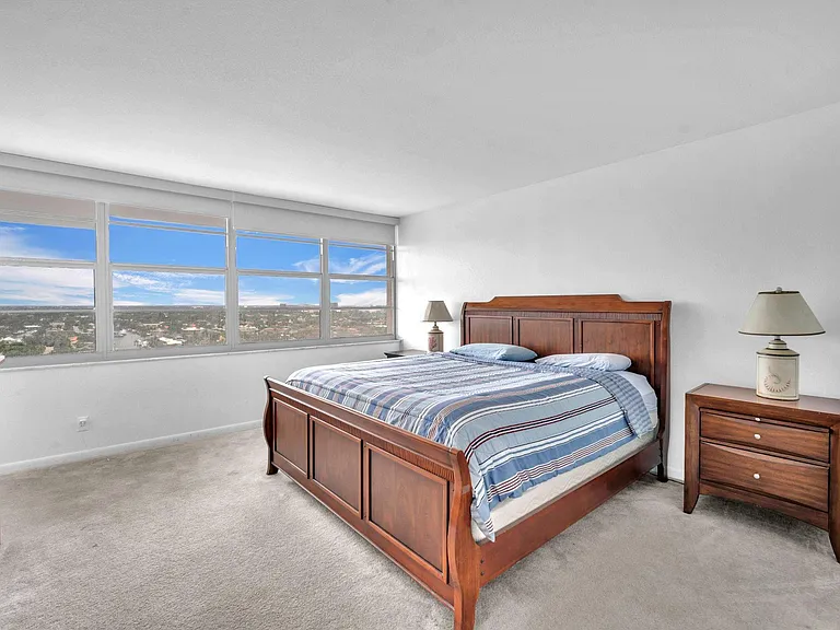 4280 Galt Ocean Dr #14F — Photo 17