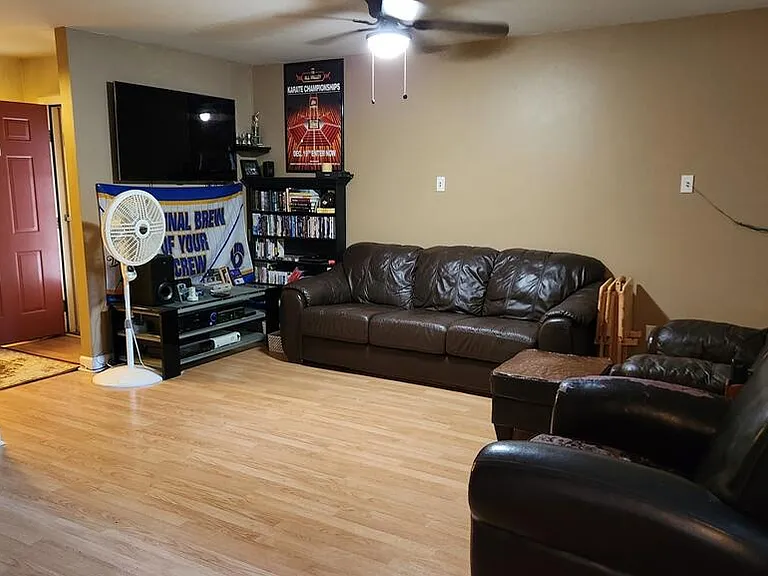 1737 Parknoll Ln — Photo 5