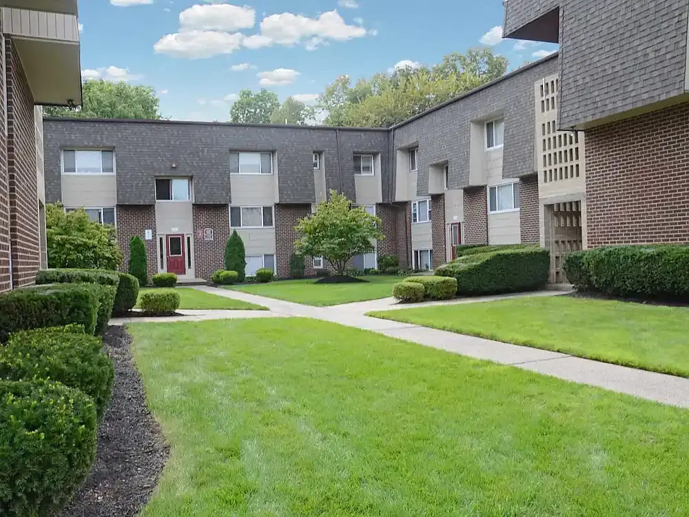 Towne Oaks Apartments — Photo 3