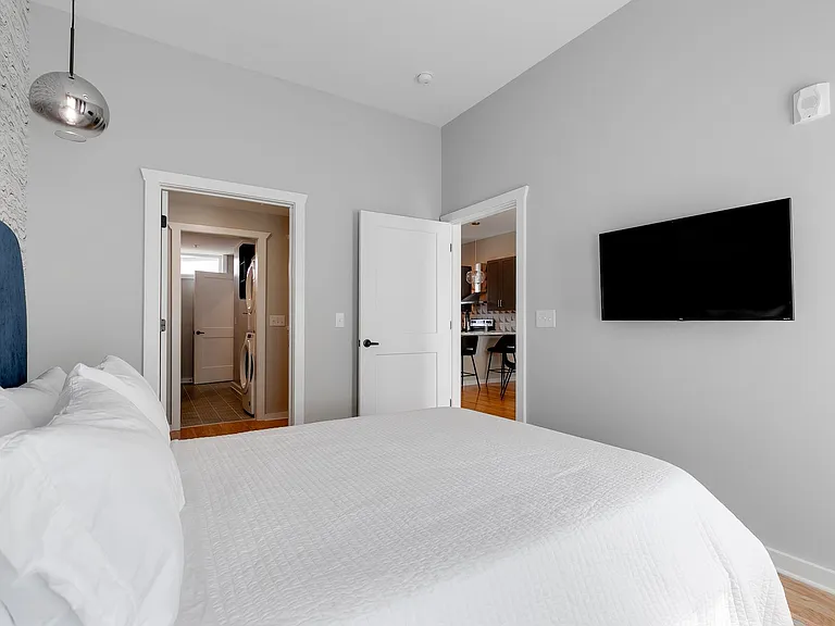 2416 Jefferson Ave — Photo 26