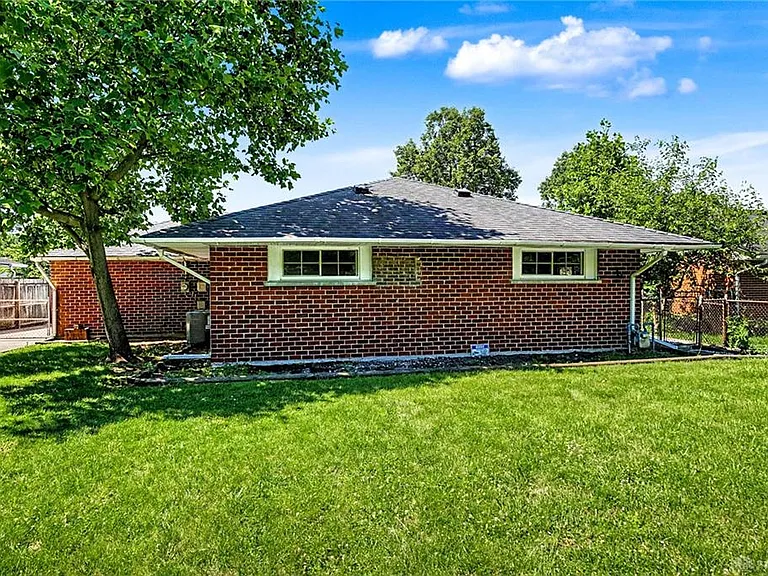 2621 Nyack Ln — Photo 24
