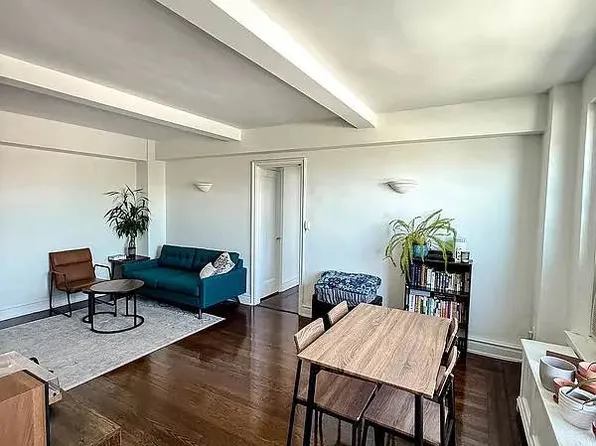 200 West 108th Street image 3 of 13