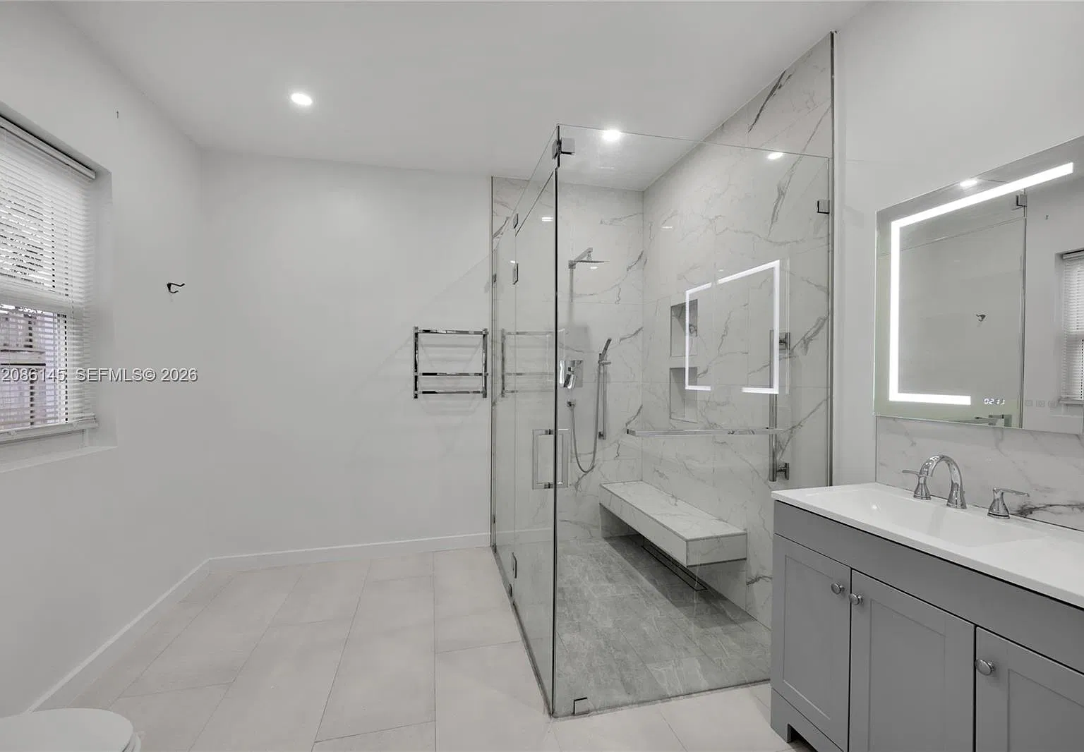 2 bed, 2.0 bath, 1034 sqft, $3,200 — Photo 3
