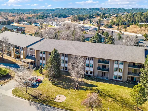 3988 Fairway Hills Dr, Rapid City, SD 57702