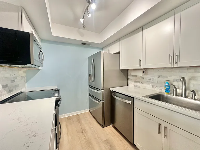 1277 N McMullen Booth Rd — Photo 5