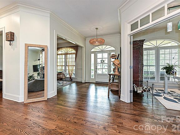 4th image of 1126 Concord Rd