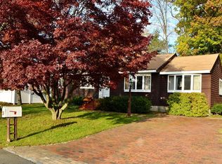 22 Carson Rd, Woburn, MA 01801