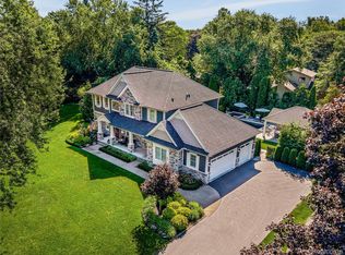 355 Hillboro Dr, Bloomfield Hills, MI 48301