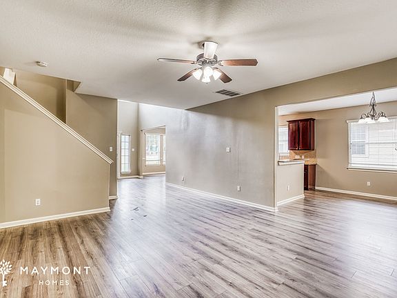4th image of 3514 White Oak Point Dr