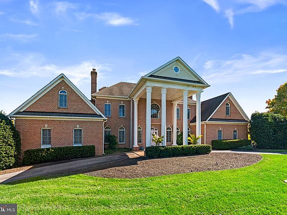 2nd image of 505 Pond View Ln