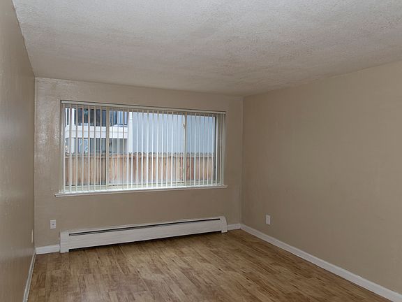 5th image of 2526 N Clay St APT 7