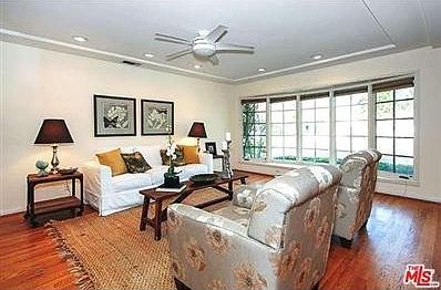 4th image of 4851 Cartwright Ave
