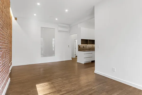 Rented by Citified Realty Group LLC | media 16