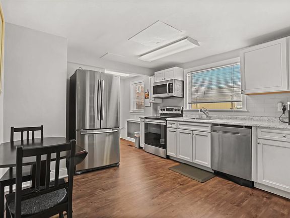2nd image of 234 Linwood Ave Unit 1
